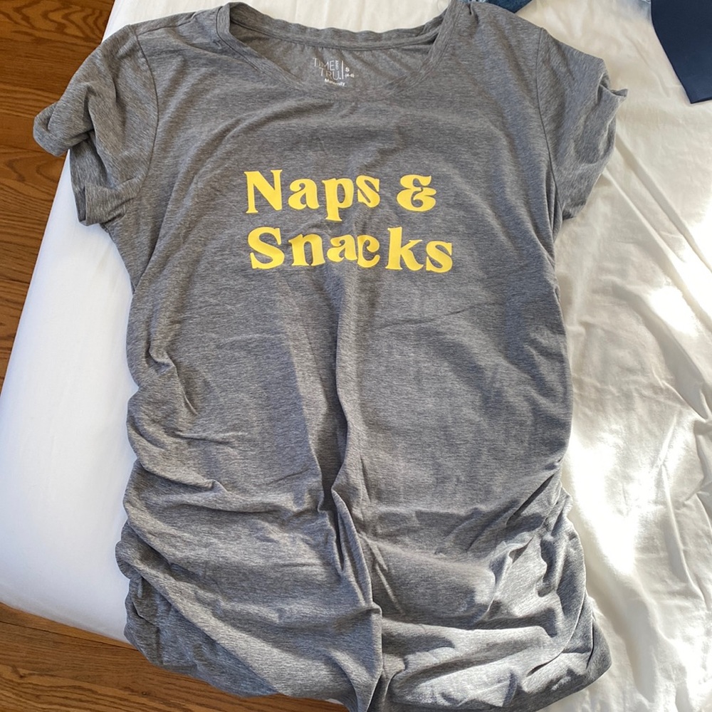Maternity tshirt